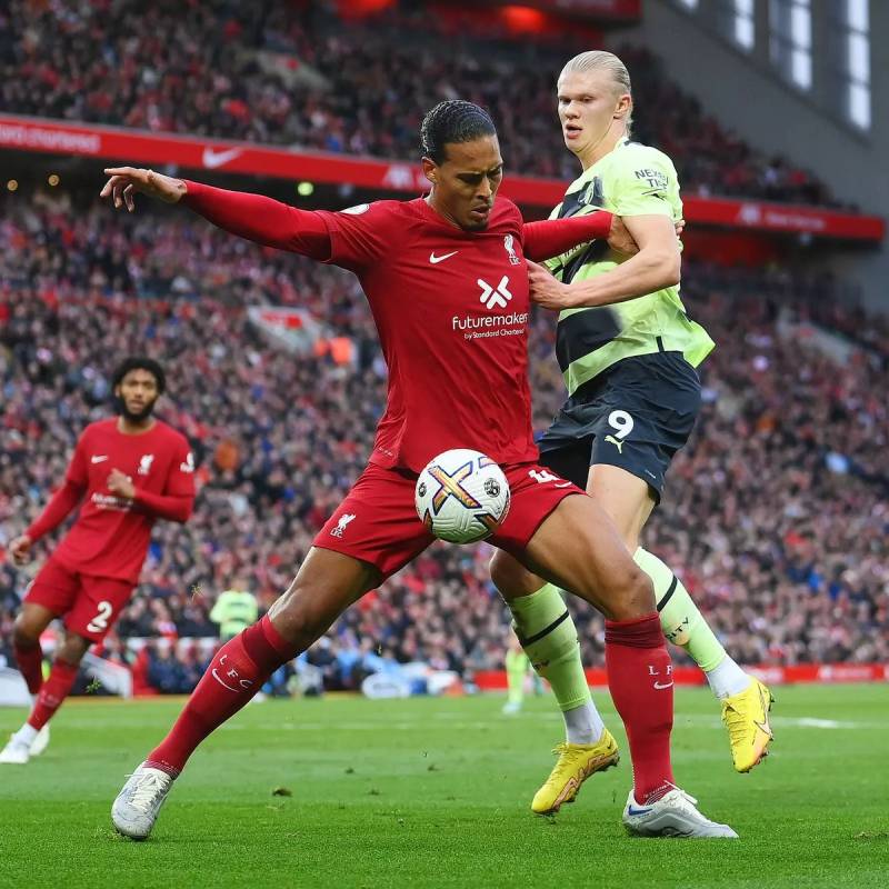 Virgil Van Dijk Cao Bao Nhiêu? Hé Lộ Thể Hình “Khổng Lồ” 4 Chiều cao giúp Van Dijk lãnh đạo hàng phòng ngự hiệu quả hơn